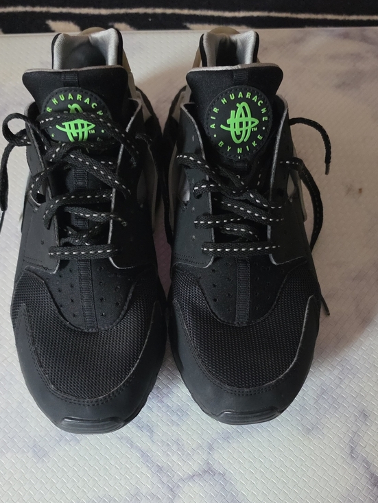Nike Other - Nike Men's Black Sneakers with Grey Green Logo